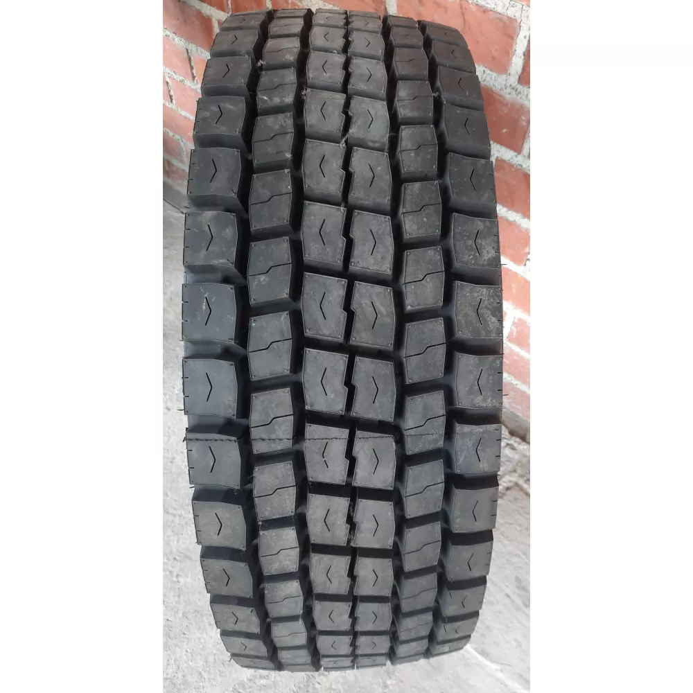 Грузовая шина 305/70 R19,5 Long March LM-329 18PR в Кыштыме